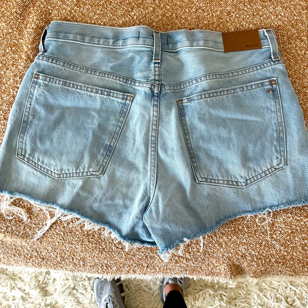 Madewell relaxed Denim shorts. Worn 2x size 30. - Picture 11 of 12